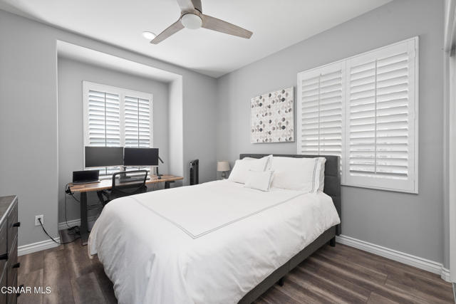 976 Blackbourne, Oak Park CA: https://media.crmls.org/mediaz/002822d7-4651-4157-8a39-9430a1d446cf.jpg