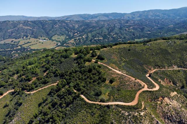 38225 Nason Road, Carmel Valley CA: https://media.crmls.org/mediaz/00286572-8890-47a9-a3d3-d8640b30d7e3.jpg