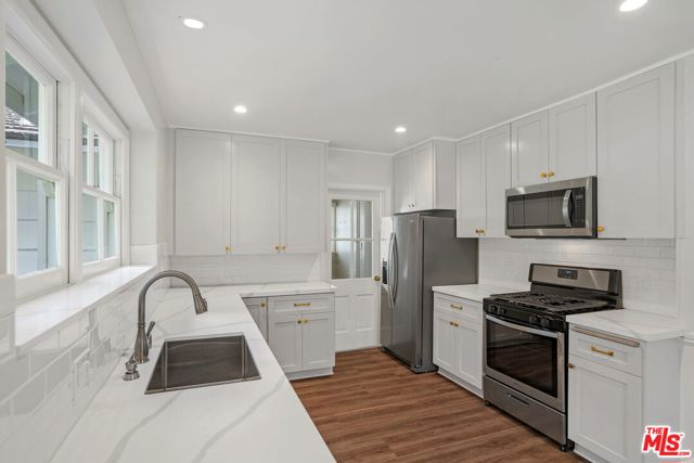 15415 Albright Street photo 7