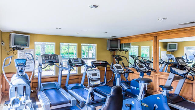 Detail Gallery Image 30 of 34 For 232 Lightwood St, Camarillo,  CA 93012 - 3 Beds | 3/1 Baths