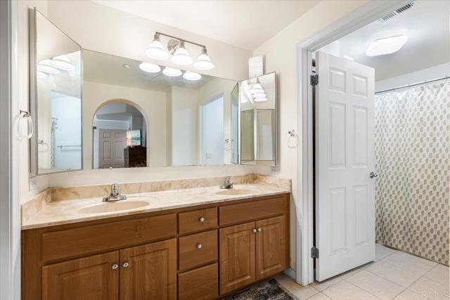 Detail Gallery Image 11 of 23 For 2715 Lake Pointe #116,  Spring Valley,  CA 91977 - 2 Beds | 2 Baths