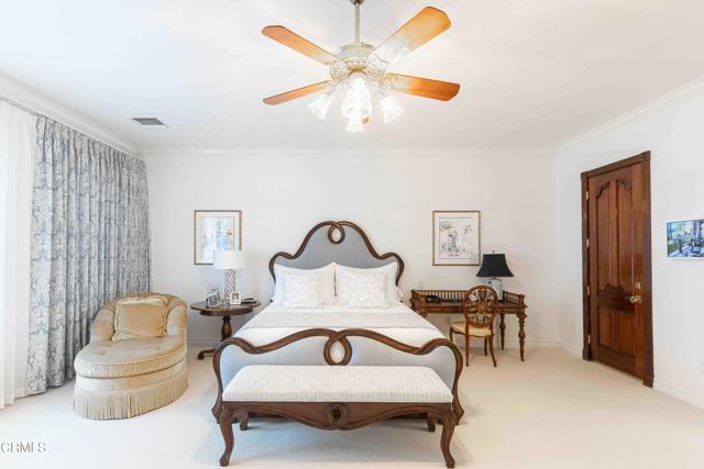 2300 Weybridge Drive, Bakersfield CA: https://media.crmls.org/mediaz/00292fe4-e7f1-481e-a39c-8d14de172368.jpg
