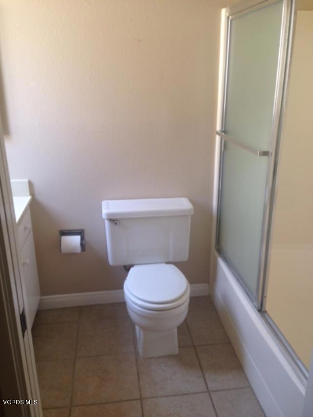 Detail Gallery Image 13 of 17 For 7208 Village 7, Camarillo,  CA 93012 - 2 Beds | 2 Baths