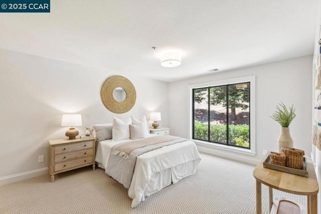 29 Brandt Dr, Moraga CA: https://media.crmls.org/mediaz/0029821e-8bb4-4b75-9d5d-8f2612cbb646.jpg