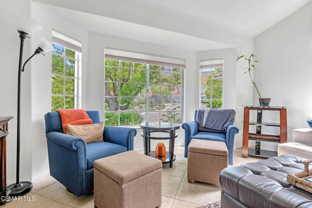 5050 Golden Nugget Way, Oak Park CA: https://media.crmls.org/mediaz/0029e24c-752d-4bc1-a4f7-3fa3368de0b3.jpg