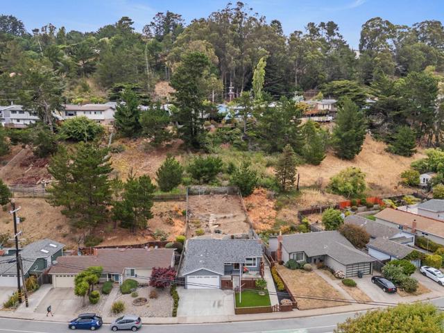 1415 LInda Mar Boulevard, Pacifica CA: https://media.crmls.org/mediaz/002a2a3d-7fa5-4ef5-a9d5-fb616d8f162b.jpg
