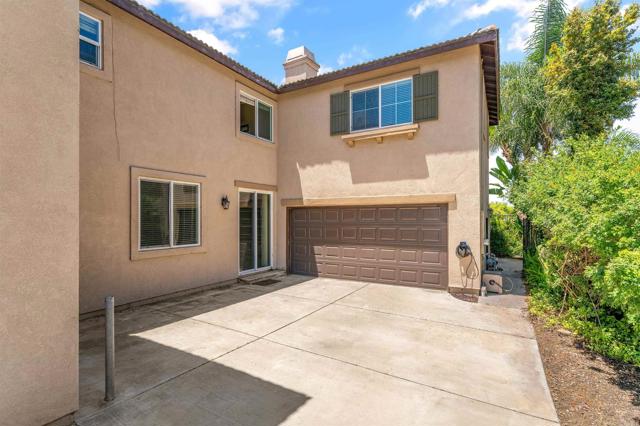 1049 Boulder, Oceanside CA: https://media.crmls.org/mediaz/002a2ee5-7ee8-4d8c-8afc-79a702c6ab71.jpg