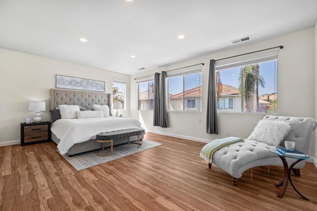 336 Arrowhead Way, Hayward CA: https://media.crmls.org/mediaz/002a371f-7656-45fb-8206-bdde234701f6.jpg