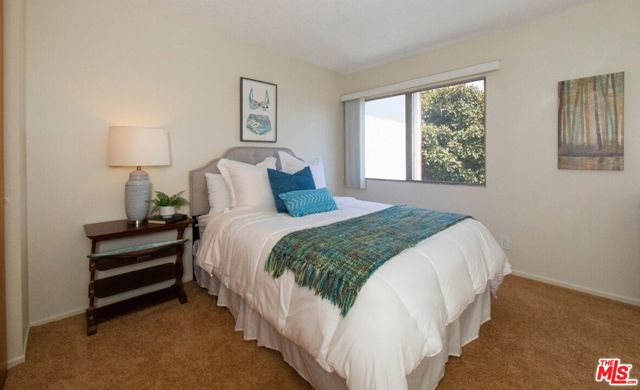 6000 CANTERBURY Drive, Culver City CA: https://media.crmls.org/mediaz/002a9caf-8b6f-4057-920c-9cdb514afab0.jpg