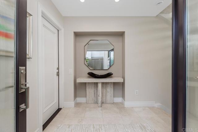 12812 Caminito En Flor, Del Mar CA: https://media.crmls.org/mediaz/002adbd2-7f2a-43e8-927b-d47ed6ef9833.jpg