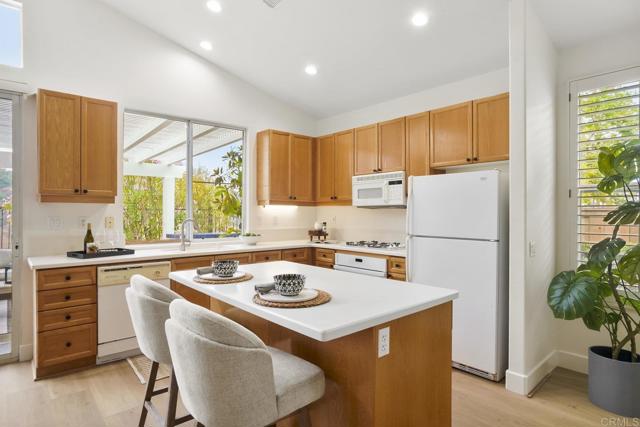 Detail Gallery Image 11 of 31 For 5231 Setting Sun Way, San Diego,  CA 92121 - 3 Beds | 2 Baths