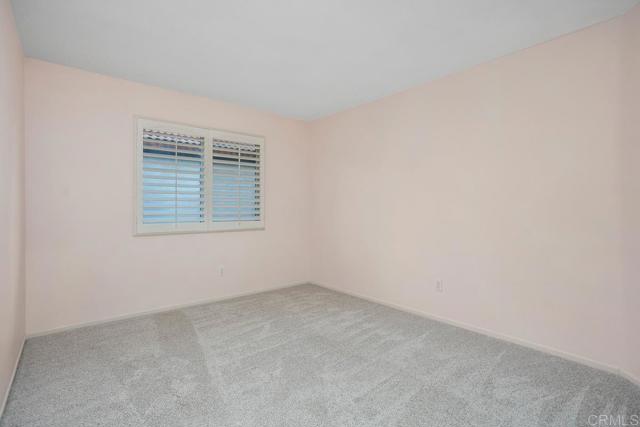 3071 Sprucewood Ln, Escondido CA: https://media.crmls.org/mediaz/002b76c5-a7a6-42dd-b442-18f798969e4a.jpg