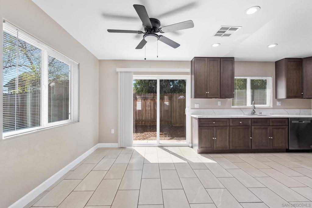 MLS #250024356SD img 11