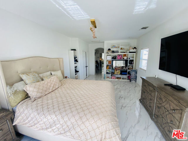 64025 Dolomite Court, Desert Hot Springs CA: https://media.crmls.org/mediaz/002cc215-d89f-4b0d-a951-23e245092d7b.jpg