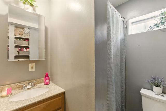 109 Dumbarton Avenue, Redwood City CA: https://media.crmls.org/mediaz/002da42b-2f35-4e67-aade-227e115128b4.jpg