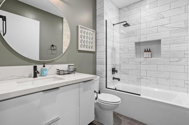 508 N Tremont Street, Oceanside CA: https://media.crmls.org/mediaz/002db110-1f73-4779-8637-6e78ed8f5b8d.jpg