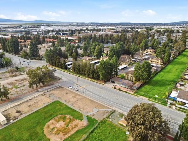 46902 Fernald, Fremont CA: https://media.crmls.org/mediaz/002e07b0-8f96-4fe5-a335-f4f0a9b2497c.jpg