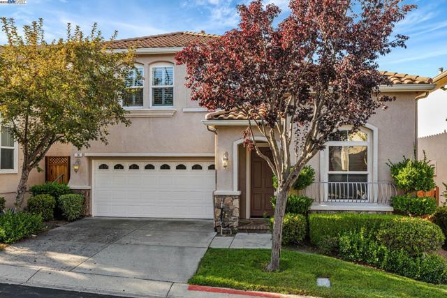 14 Poppy Hills, San Ramon CA: https://media.crmls.org/mediaz/002e087e-46d1-40e4-865c-57930d9b2a0a.jpg