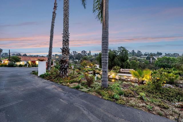 1761 Winterwarm Dr, Fallbrook CA: https://media.crmls.org/mediaz/002f5540-868c-41de-ad08-4e55c93816e7.jpg