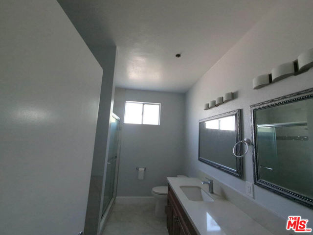 1844 Thayer Avenue, Los Angeles CA: https://media.crmls.org/mediaz/002fb3a0-1658-44e1-a327-3834f9465615.jpg