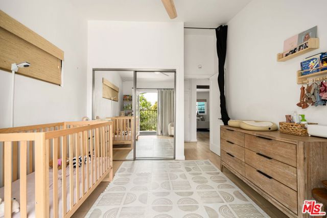 4938 O Sullivan Drive, Los Angeles CA: https://media.crmls.org/mediaz/002ff5f1-7e18-41ee-8b10-ca44a9ebd9fe.jpg