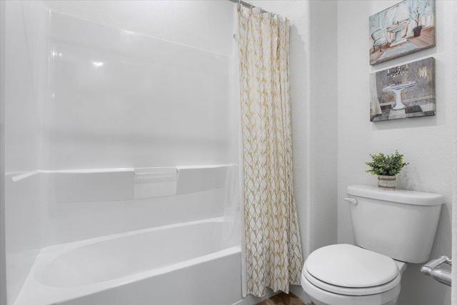 25218 Parklane Drive, Hayward CA: https://media.crmls.org/mediaz/00313d04-85fb-44bd-8b40-6fd903560855.jpg