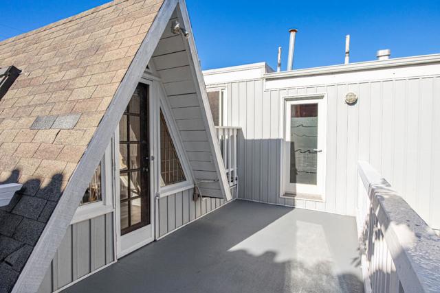 360 36th Avenue, Santa Cruz CA: https://media.crmls.org/mediaz/00317456-d3b6-4838-87ed-9950965d3539.jpg