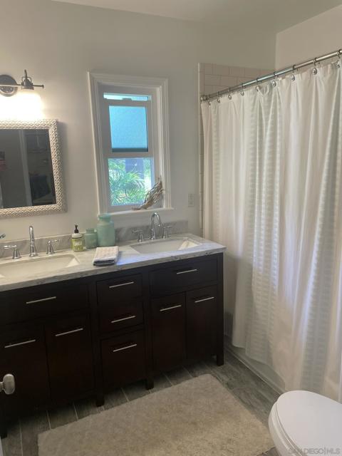 1706 Grandview St., Oceanside CA: https://media.crmls.org/mediaz/0031d080-03d8-4c32-b777-f6d02073f706.jpg