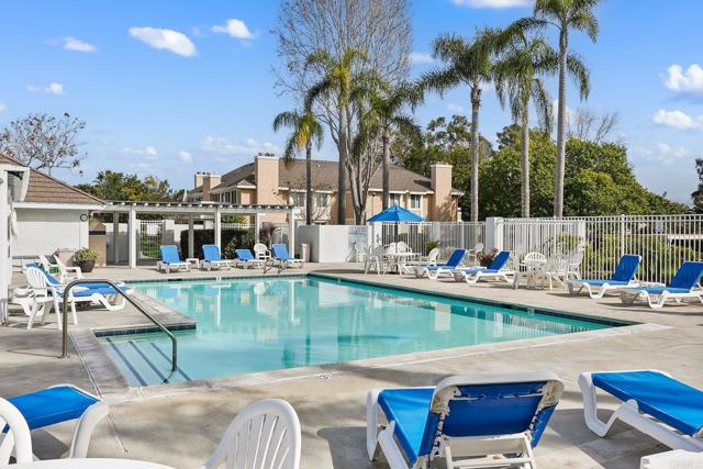 6887 Carnation Drive, Carlsbad CA: https://media.crmls.org/mediaz/00322b5c-260c-4408-93cf-7d6acd11f254.jpg
