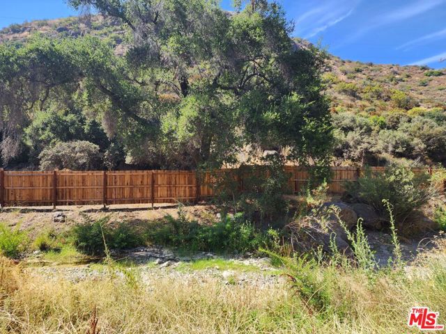118 W Carlisle Road, Westlake Village CA: https://media.crmls.org/mediaz/0032ca72-e73e-4435-b551-0966603b0696.jpg