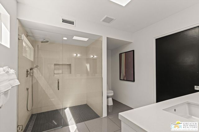 2280 S Camino Real, Palm Springs, CA 92264