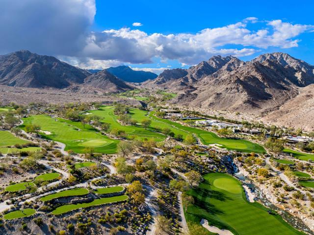 79235 Tom Fazio N Lane, La Quinta CA: https://media.crmls.org/mediaz/00345665-8dff-4ac8-b0c1-26dfdca4b064.jpg