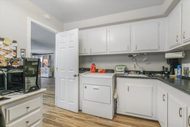 39564 Ciega Creek Drive, Palm Desert CA: https://media.crmls.org/mediaz/0034c927-d91d-46ab-8c91-49fbe0a54f7a.jpg