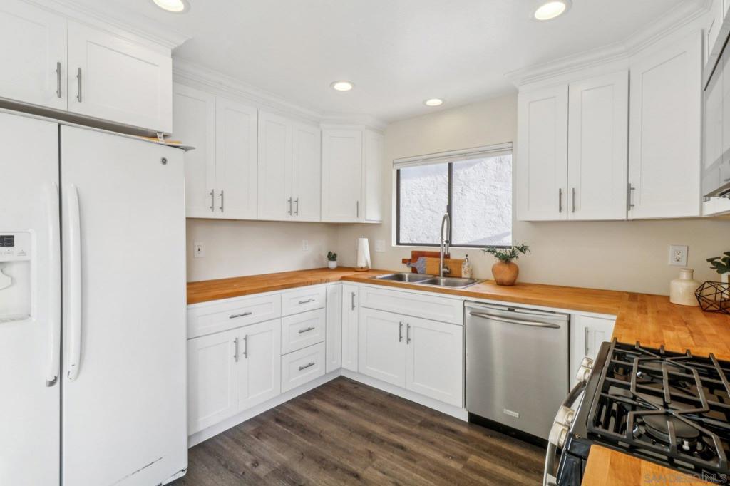 2829 Forest View Way - photo 9