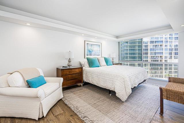 1760 Avenida Del Mundo, Coronado CA: https://media.crmls.org/mediaz/0035f7e9-a061-4bef-8c75-e65e9d5d271b.jpg