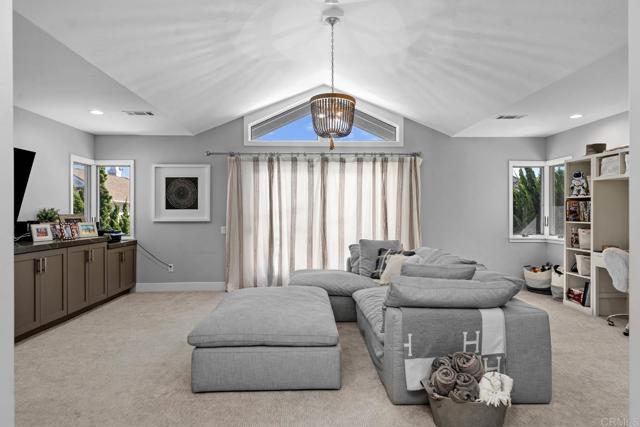 Detail Gallery Image 25 of 43 For 14 Buccaneer Way, Coronado,  CA 92118 - 5 Beds | 4/1 Baths