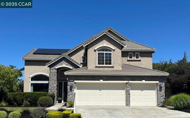 1039 Rolling Woods Way, Concord CA: https://media.crmls.org/mediaz/0037abc4-8c29-4a08-84d9-3aa4161668a6.jpg