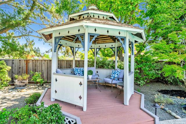 216 Salamanca Ct, San Ramon CA: https://media.crmls.org/mediaz/00381e24-46e0-473c-8297-95081c2856a8.jpg