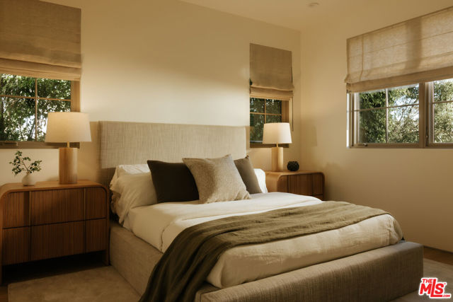 4209 Vantage Avenue, Studio City CA: https://media.crmls.org/mediaz/00394340-bb63-419a-9fb8-83af292755db.jpg