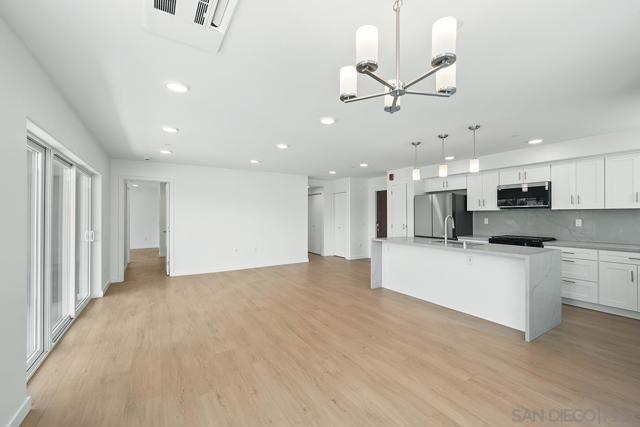 4004 Ohio St #2, San Diego CA: https://media.crmls.org/mediaz/003a52ef-8ddd-446c-81cc-8635dc555586.jpg