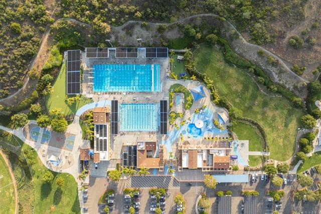 2383 Altisma Way, Carlsbad CA: https://media.crmls.org/mediaz/003a5d32-fc5b-4dff-bf5c-13719c9ae150.jpg