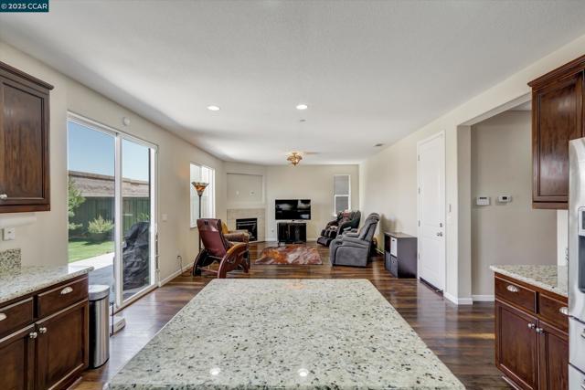1808 Palacio Dr, Pittsburg CA: https://media.crmls.org/mediaz/003a7857-5ca9-495b-ba83-05a3500118b0.jpg