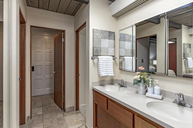 19269 De Havilland Drive, Saratoga CA: https://media.crmls.org/mediaz/003ad25f-dbfd-4e5b-bf58-b983f2ad24b7.jpg