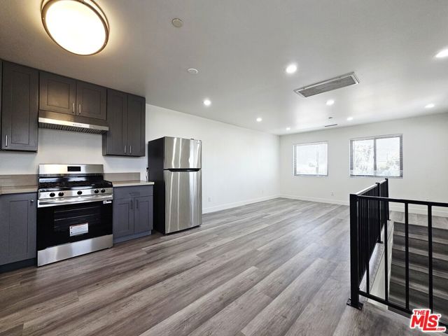 4112 S Normandie Avenue, Los Angeles CA: https://media.crmls.org/mediaz/003b2ecc-ad46-45c9-ad28-c1d1c598d5d9.jpg