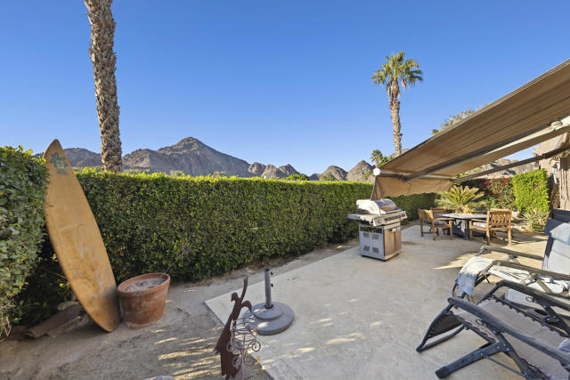 48538 Via Amistad, La Quinta CA: https://media.crmls.org/mediaz/003bc7cb-1e2f-4171-8bd9-1bfe18ec1fc8.jpg