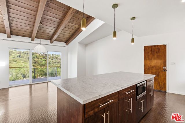 3476 Troy Drive, Los Angeles CA: https://media.crmls.org/mediaz/003bf752-1b01-452c-90c3-5f2d7ee48852.jpg