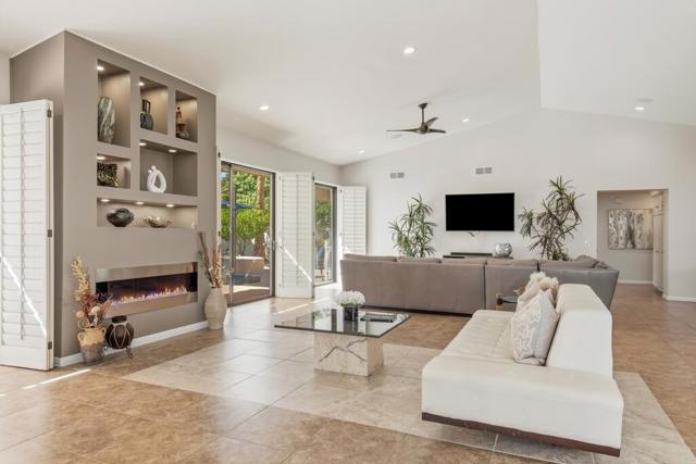 75377 Montecito Drive, Indian Wells CA: https://media.crmls.org/mediaz/003c038d-67c5-4267-a918-71e0639536cf.jpg