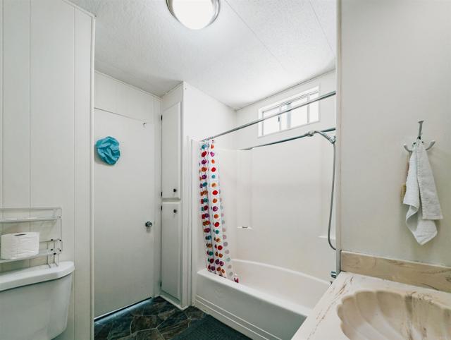 Detail Gallery Image 9 of 44 For 1506 Oak Dr #66,  Vista,  CA 92084 - 2 Beds | 2 Baths