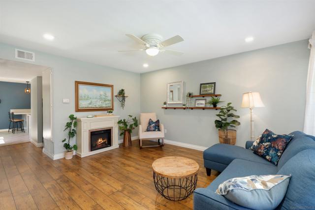 10840 Macouba Pl, San Diego CA: https://media.crmls.org/mediaz/003ccf5f-848e-4180-bcce-00d82ea54f0e.jpg