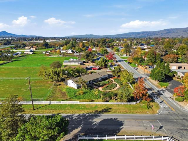 12101 Columbet Avenue, San Martin CA: https://media.crmls.org/mediaz/003cf505-dc05-4680-902e-66a1374b1ece.jpg